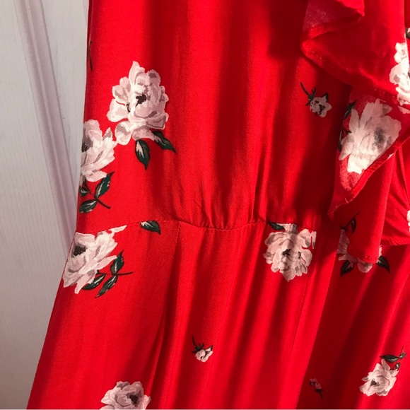 Divided by H&M Red Floral Jumper. Size 4 - Picture 7 of 12